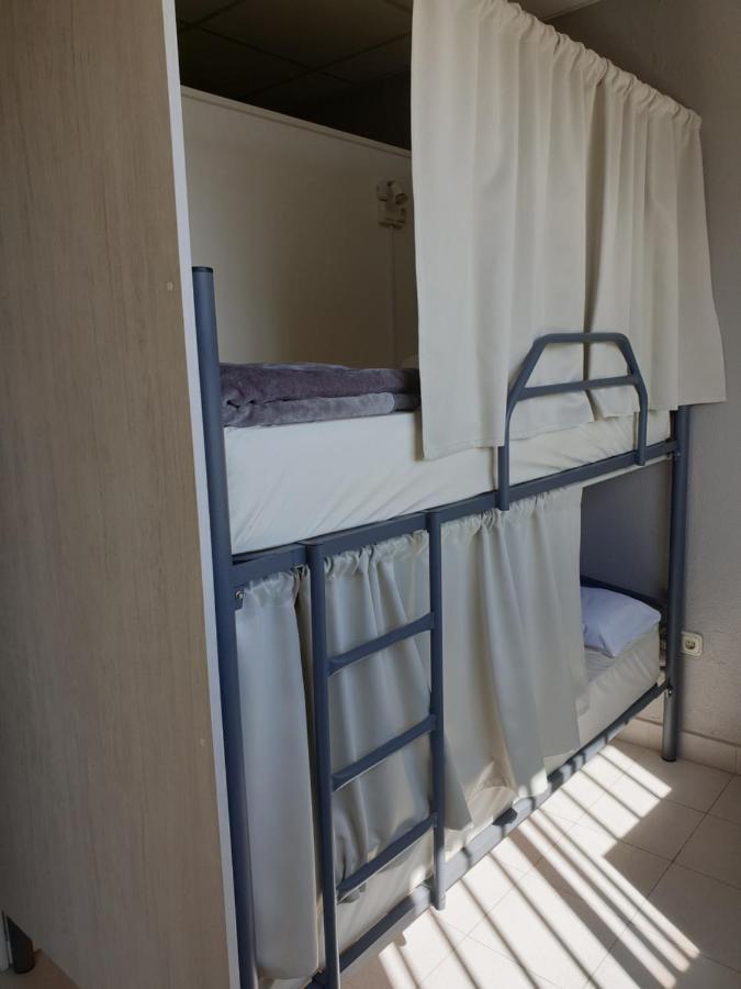 Albergue Porta Real No Bike Storage Сантьяго-де-Компостела Экстерьер фото