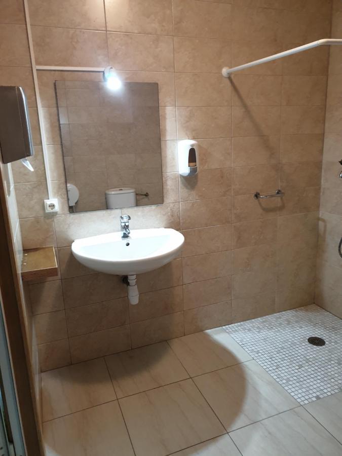 Albergue Porta Real No Bike Storage Сантьяго-де-Компостела Экстерьер фото